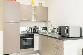 Beautiful Two Bedroom Apartment Near Croisette