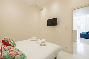 Beautiful Two Bedroom Apartment Near Croisette