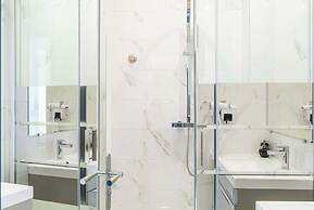 Beautiful Two Bedroom Apartment Near Croisette