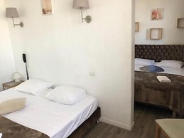 HOTEL LE CASTELET
