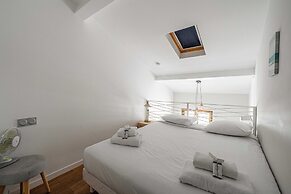 Bright Duplex / Mezzanine - Cannes Center - 1BR / 3P