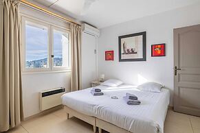 Luxurious Private 6-bed Villa With Pool Mougins