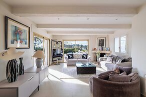 Luxurious Private 6-bed Villa With Pool Mougins