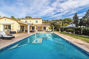 Luxurious Private 6-bed Villa With Pool Mougins