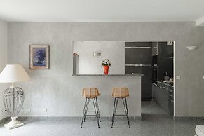 Luxury Haven With Pool, Tennis and Large Garden