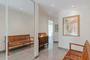 Luxury Haven With Pool, Tennis and Large Garden