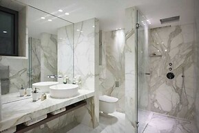 Luxurious 6br/12p Apartment With Terrace - First Croisette Cannes