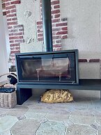 Exceptional 5 Bedroom House Near the Beach