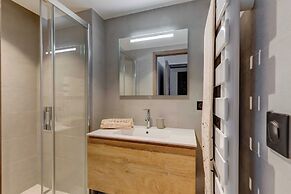 Ideal 3 Bedroom Apartment With 200m2 Garden