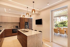 Luxueuse Villa With Pool 7bd/14p - Cannes