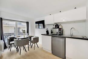 Appartement in the Heart of Paris Opera