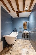 Elegance & Charm in Duplex 3br/8p - Heart 'marais'