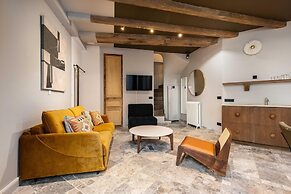 Elegance & Charm in Duplex 3br/8p - Heart 'marais'