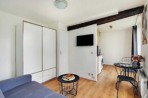 Studio in the Heart of the Marais !