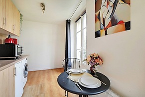 Studio in the Heart of the Marais !