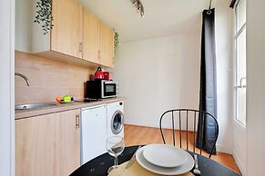 Studio in the Heart of the Marais !
