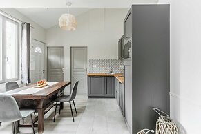 House for 18 People With Cinema Place Morny