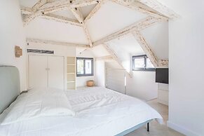 Charming Small Private House - Marseille 8th