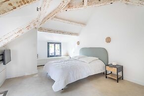 Charming Small Private House - Marseille 8th