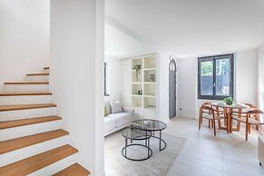 Charming Small Private House - Marseille 8th