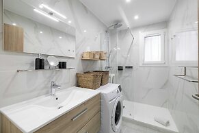 Charming Apartment With Large Terrace