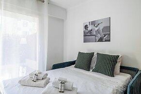 Charming Apartment With Large Terrace