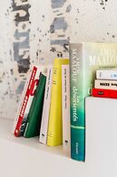 Magnificent 1 Room Apartment