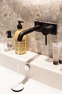 Magnificent 1 Room Apartment