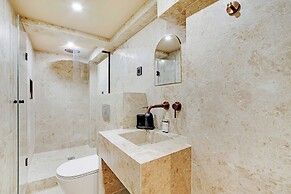 Elegance and Refinement for 10 - Montorgueil