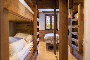 Apartment With Terrace and Parking Heart of Mega