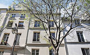 Lovely Studio in the Heart of the Marais