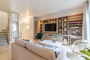High-end 75m2 Apartment - Place Morny