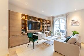 High-end 75m2 Apartment - Place Morny