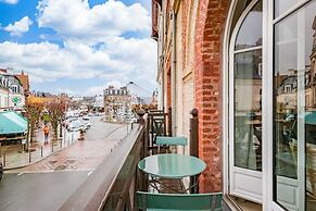 High-end 75m2 Apartment - Place Morny