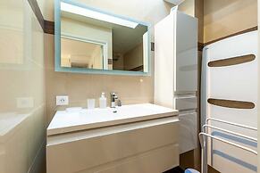 High-end 75m2 Apartment - Place Morny