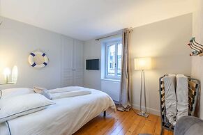 High-end 75m2 Apartment - Place Morny