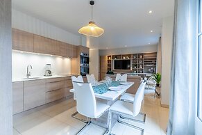 High-end 75m2 Apartment - Place Morny