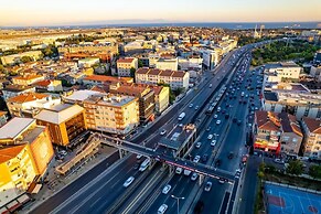 MELISA SUIT RESIDENCE