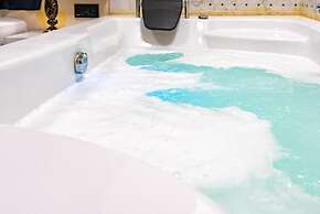 MELISA SUIT RESIDENCE