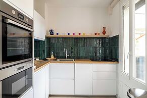 Elegance and Refinement With A/C - Cannes
