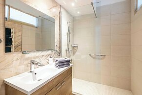 Elegance and Refinement With A/C - Cannes