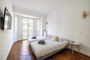 Elegance and Refinement With A/C - Cannes