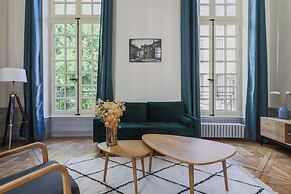 Apartment in Notre-dame Cathedral