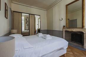 Apartment in Notre-dame Cathedral