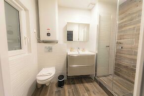 Urban Refuge in the Heart of the Marsh 1bdr / 3P