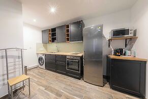 Urban Refuge in the Heart of the Marsh 1bdr / 3P