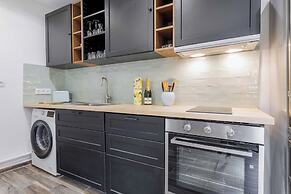 Urban Refuge in the Heart of the Marsh 1bdr / 3P