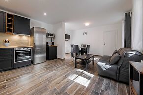 Urban Refuge in the Heart of the Marsh 1bdr / 3P