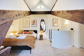 Charming Duplex in Marais for 2 People