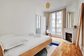 Elegant and Modern Apartment 3bd/ 6P - Eiffel Tower